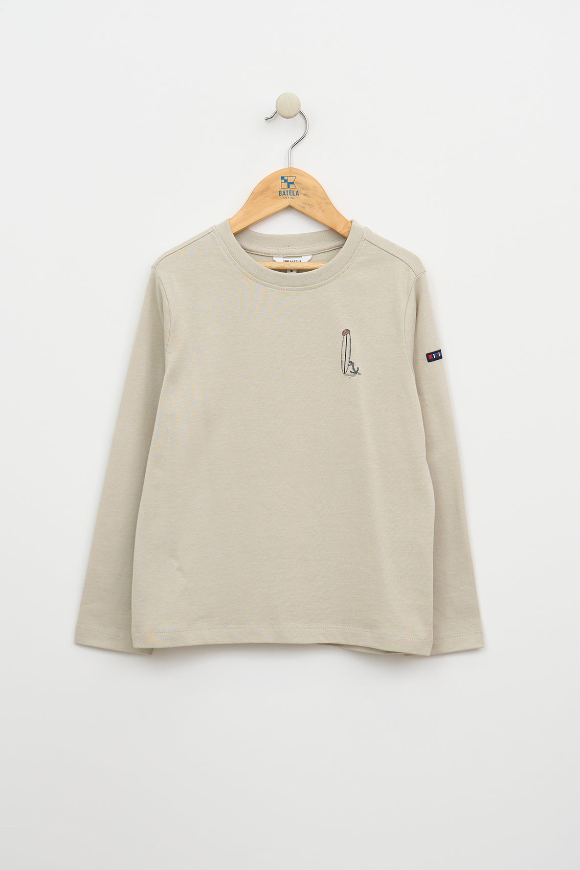 T-shirt à manches longues avec motif de requin surfeur