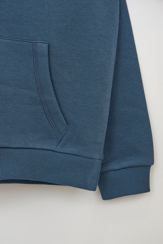 Sweat à capuche et patchs de requin