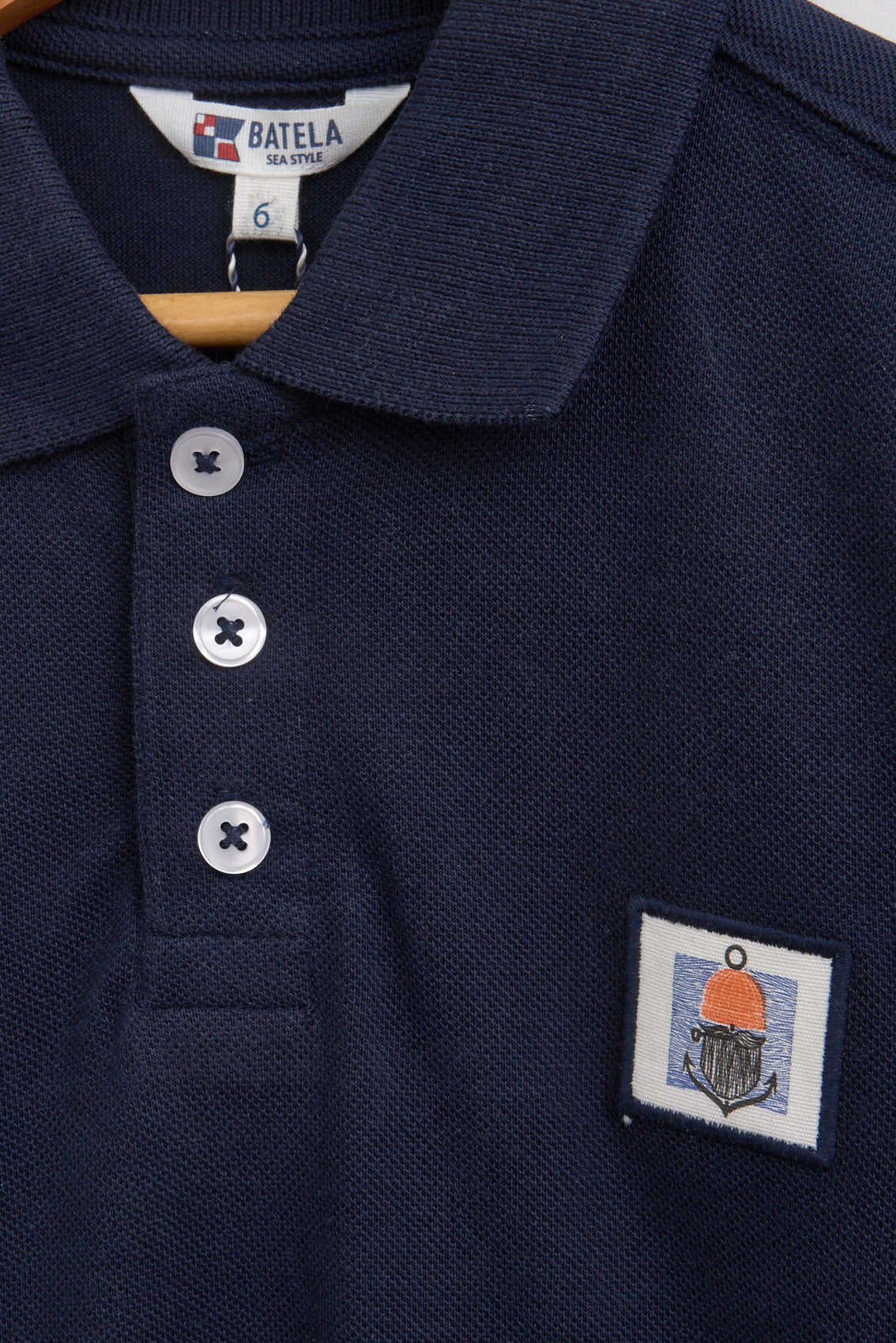 Polo de algodón piqué OEKO-TEX con parche marinero