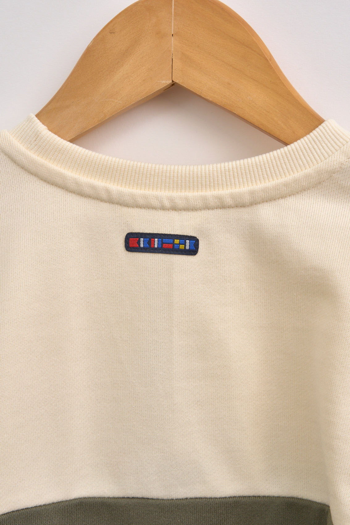 Two-tone French terry sweatshirt with front embroidery