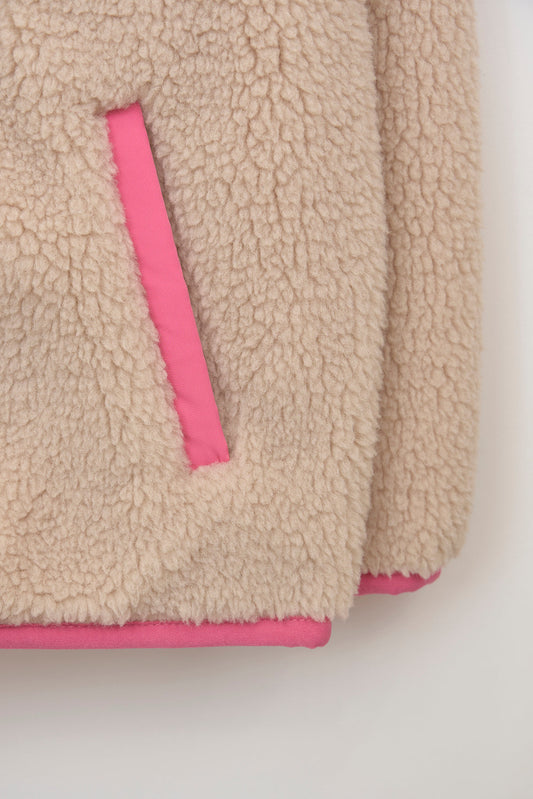 Veste effet mouton avec poche contrastante
