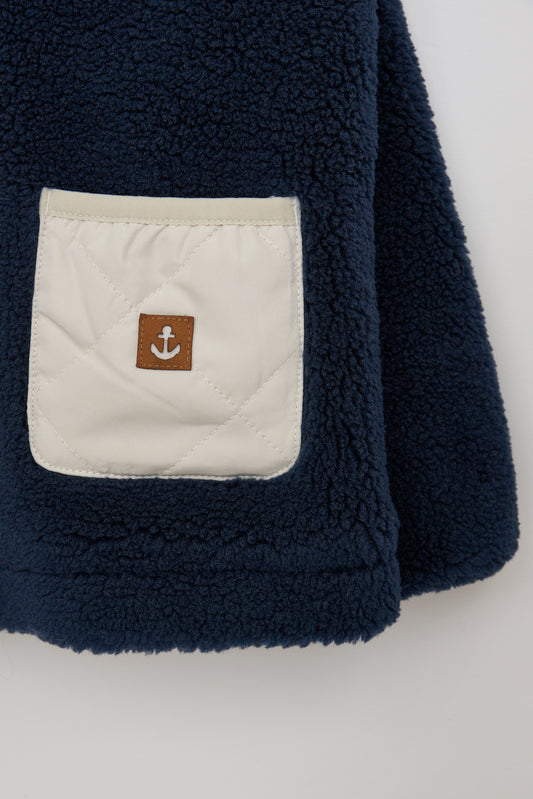 Chaqueta de borreguito con cuello camisero