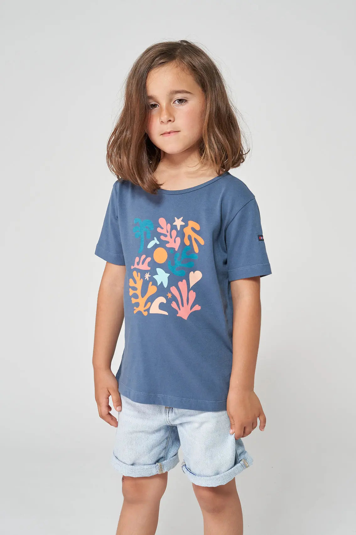 Short-sleeved cotton T-shirt with corals