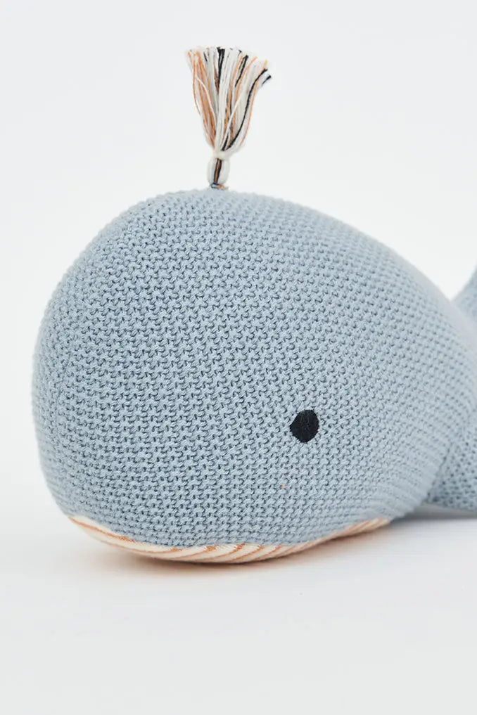Peluche con forma de ballena en algodón. Batela Deco 2024