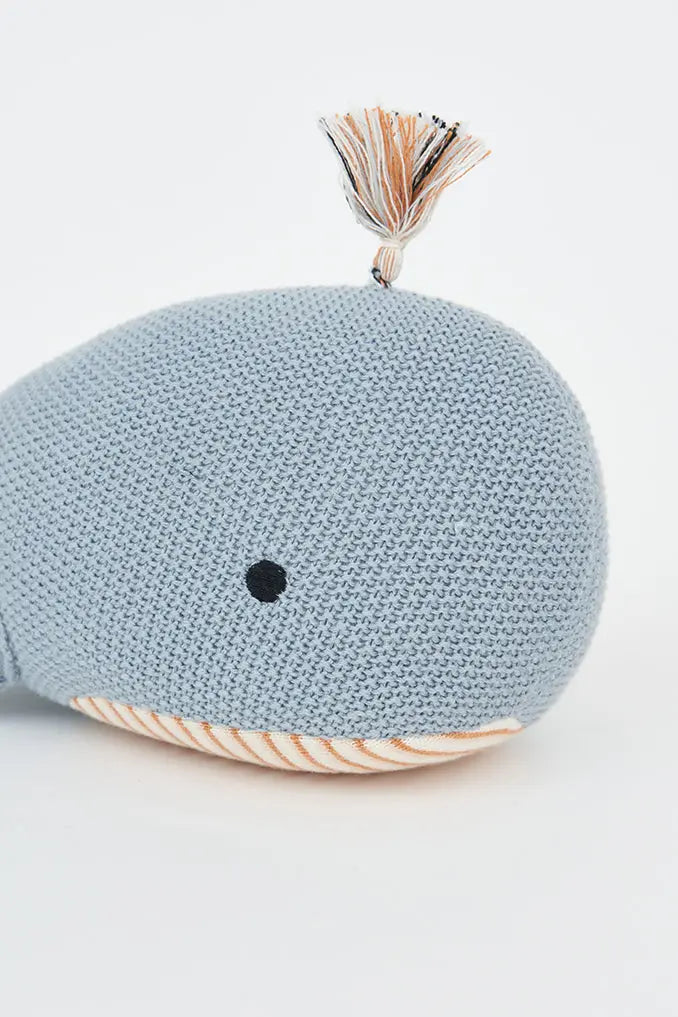 Peluche con forma de ballena en algodón.