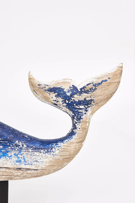 Perchero de madera envejecida ballena