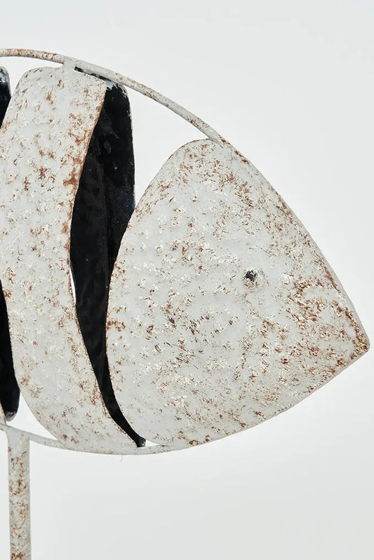 Pez de hojalata con base beis Batela Deco 2024