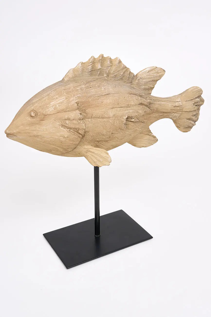 Pez de resina con base de metal