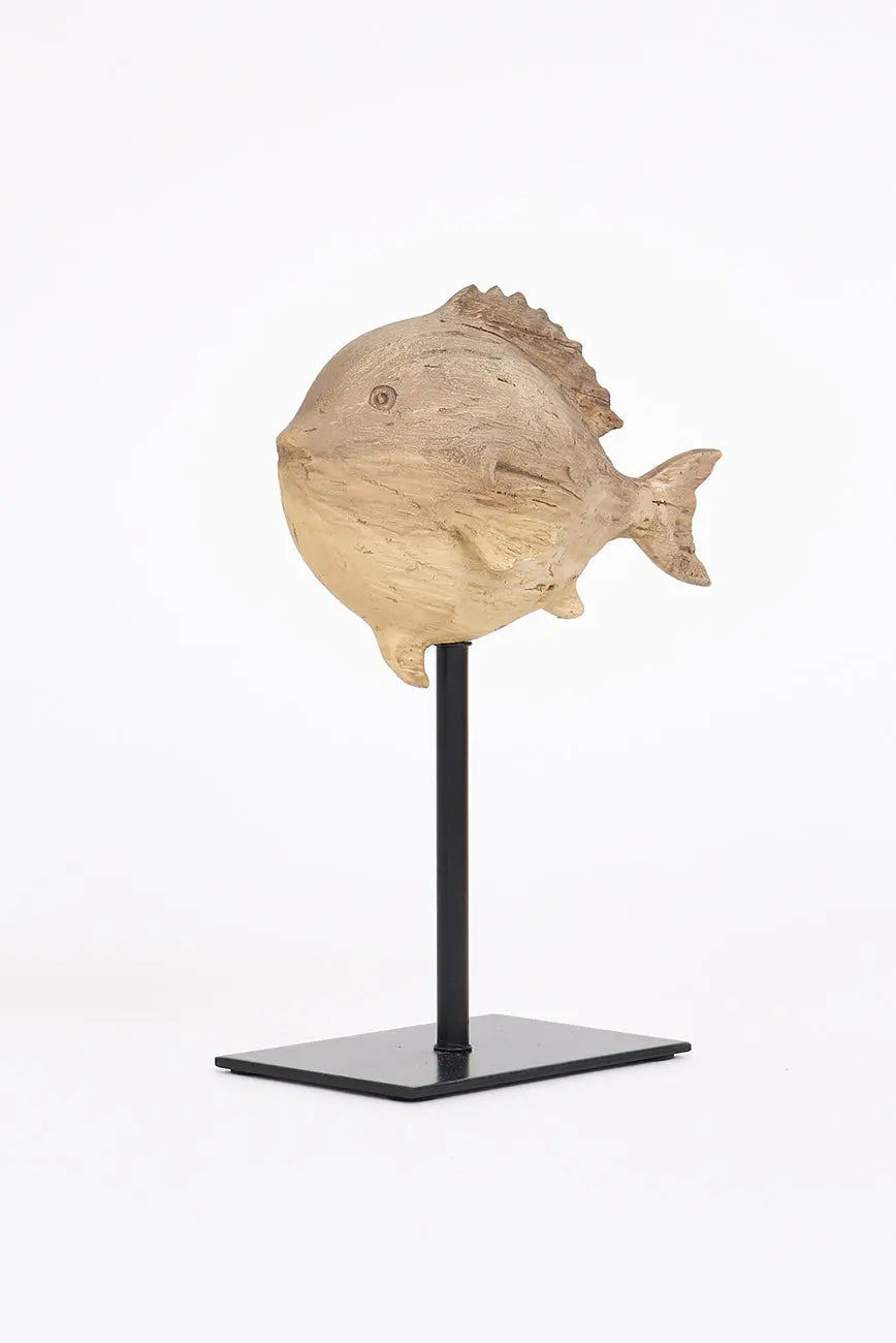 Pez de resina con base metálica