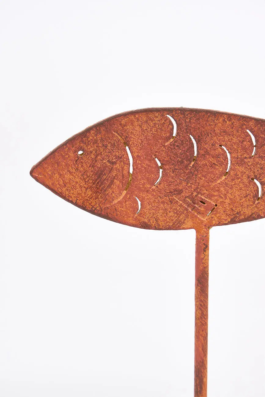 Pez decorativo en hierro con base