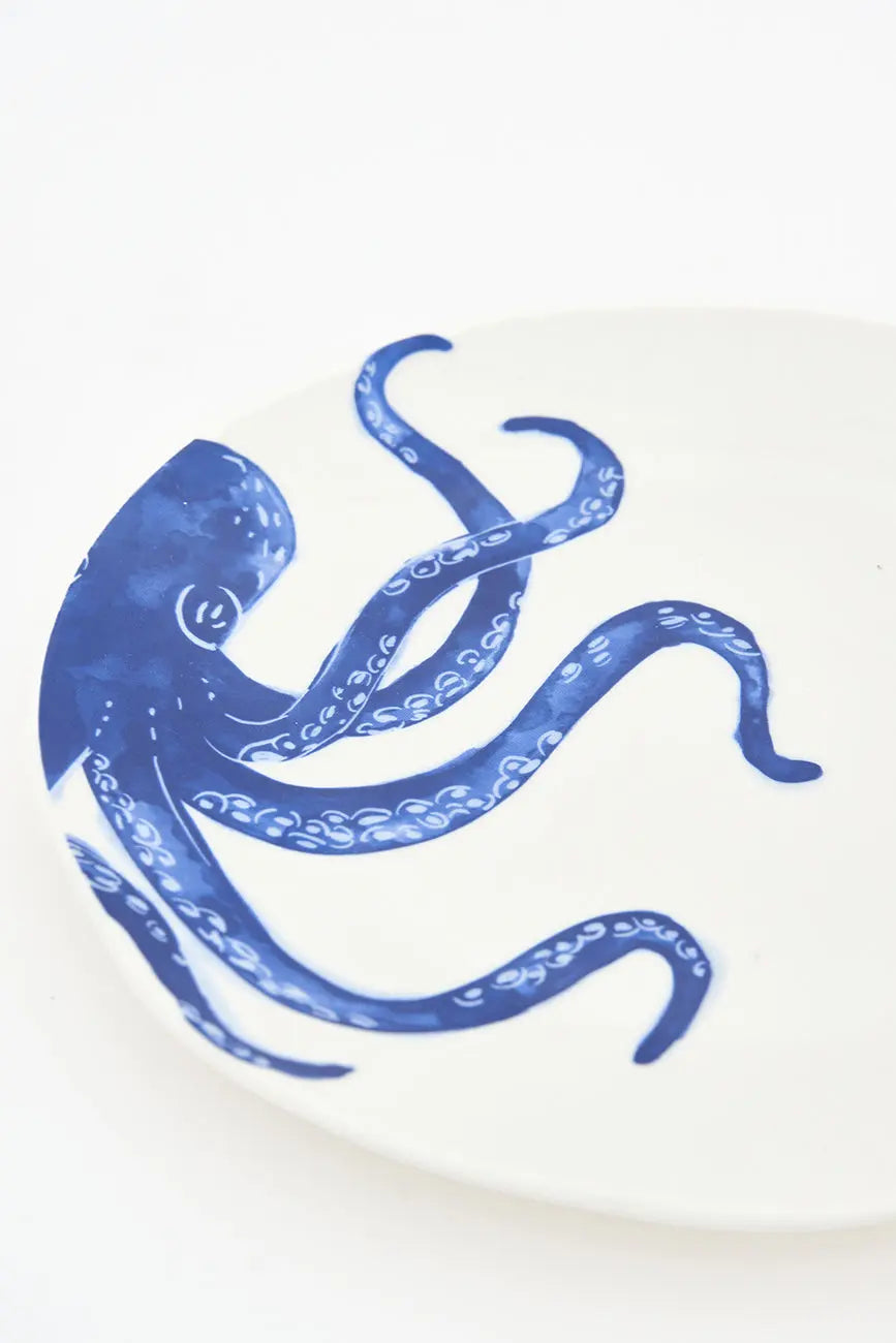 Plato de cerámica con pulpo