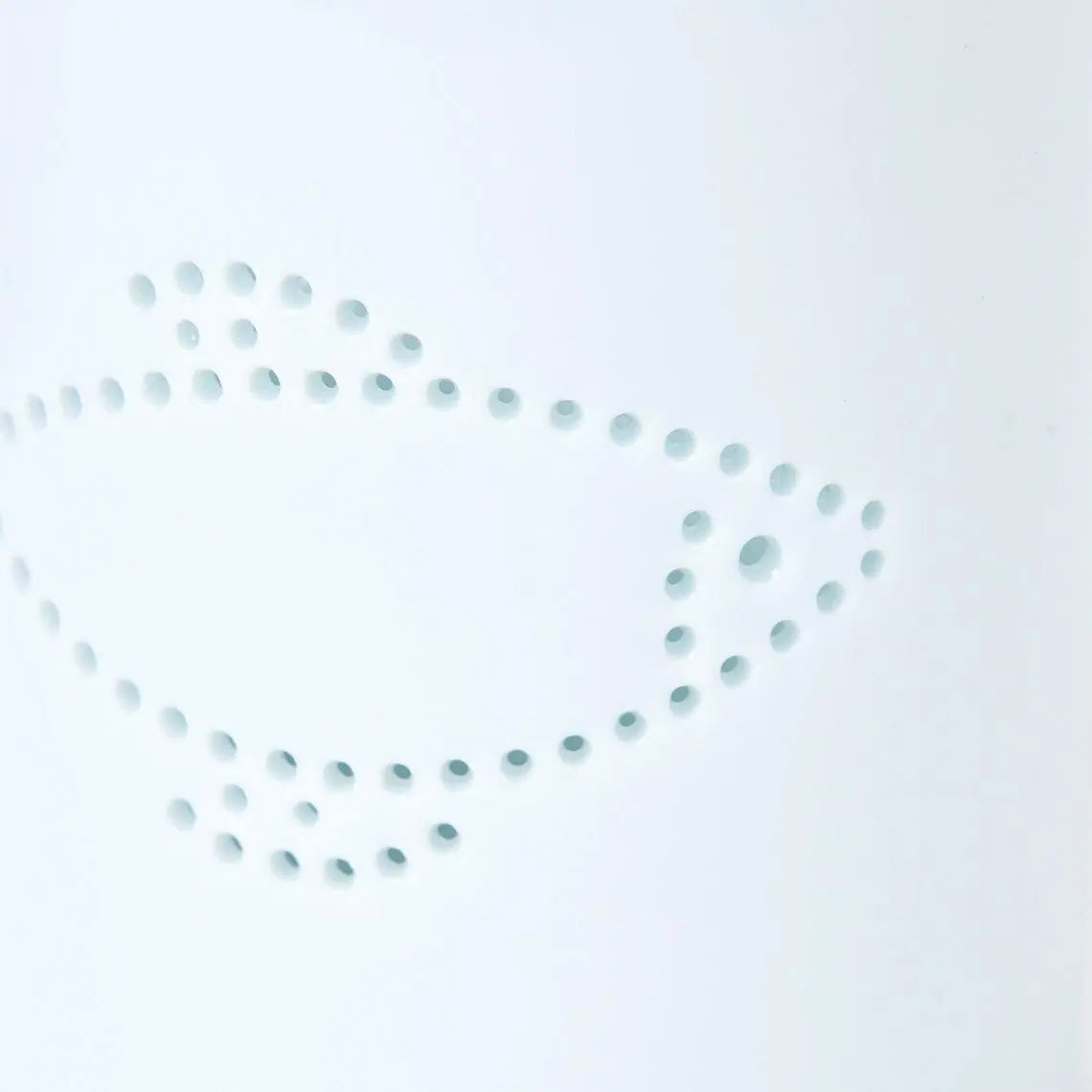 Portavelas de cerámica blanca con pez - D7297 Batela