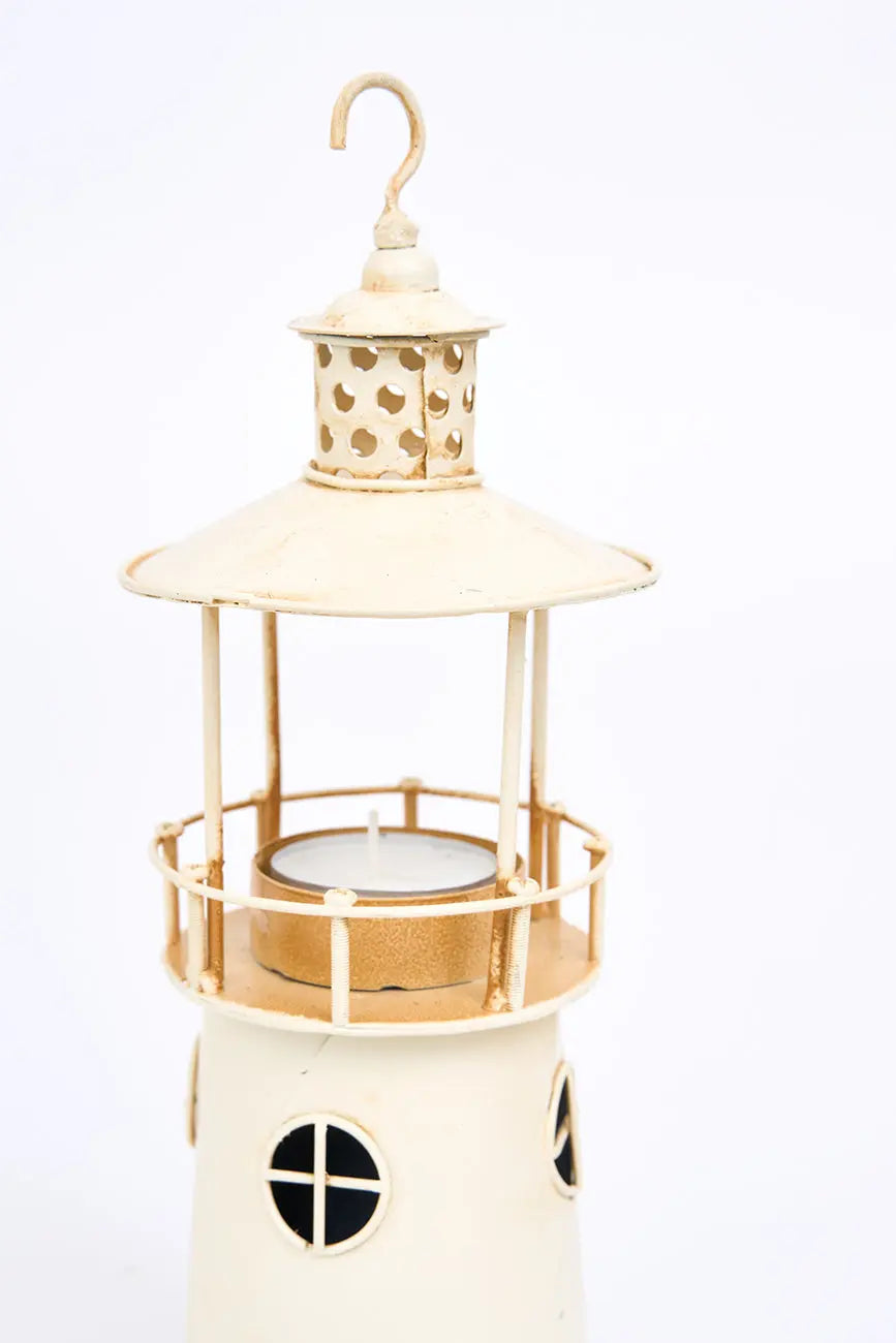 Portavelas de metal envejecido con forma de faro