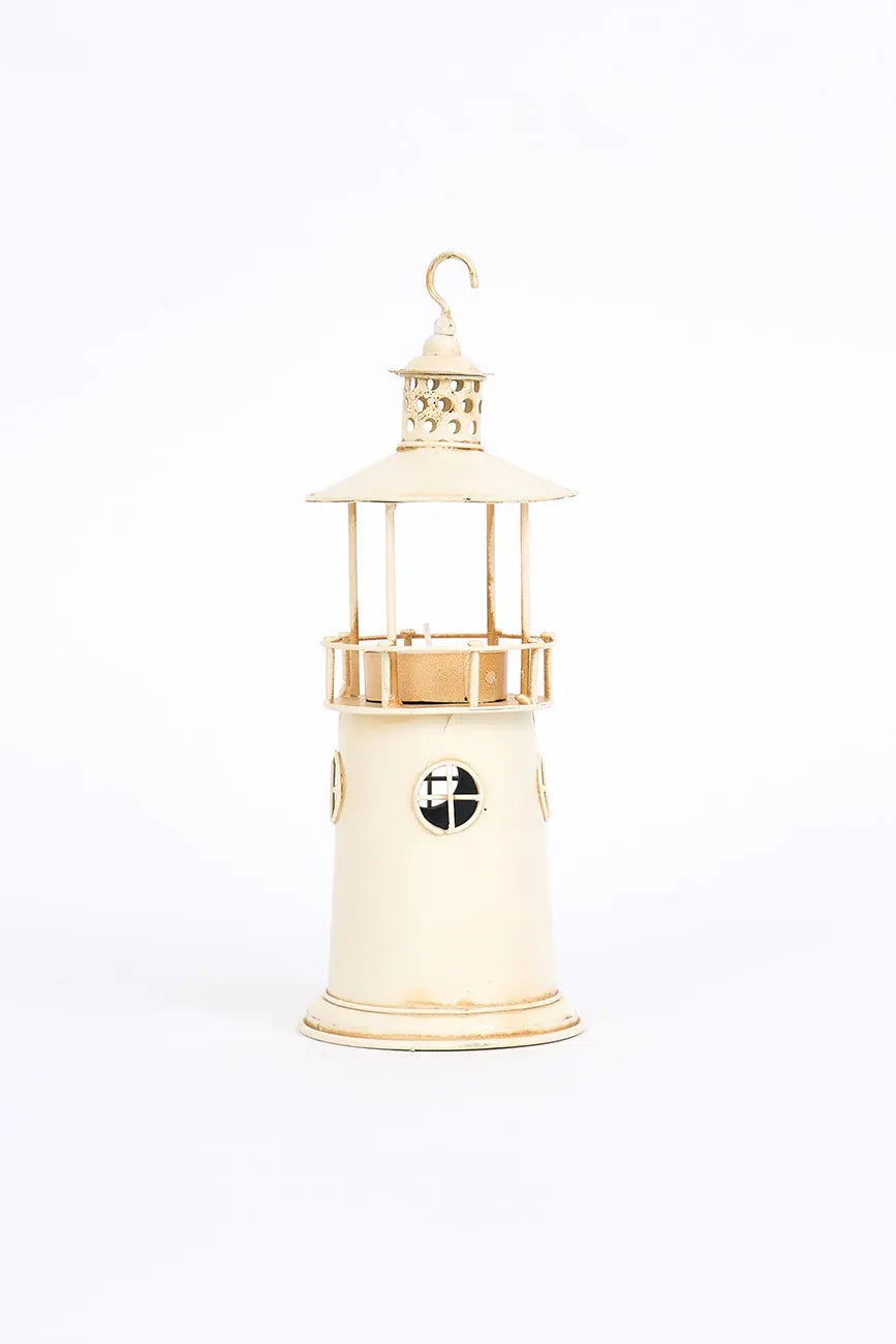 Portavelas de metal envejecido con forma de faro