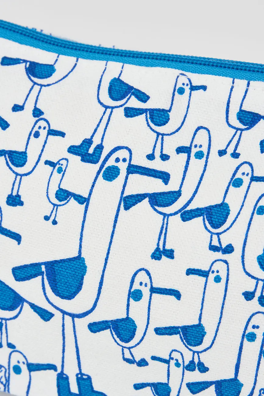 estuche con gaviotas estampadas