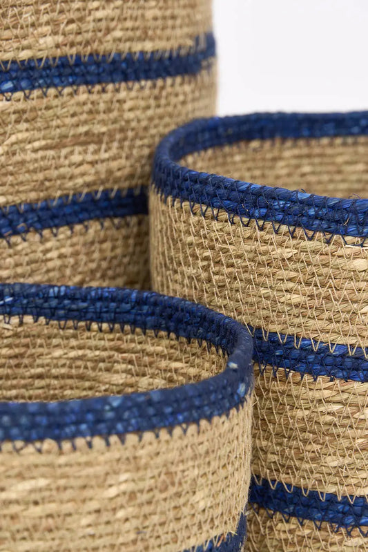 3 cestas de yute con rayas azules