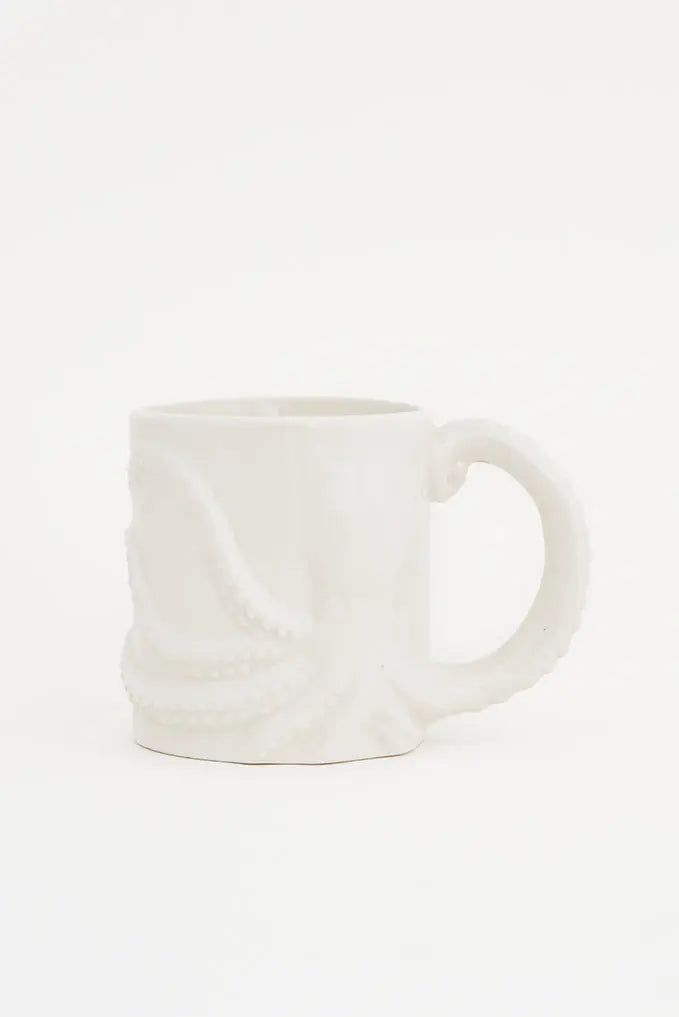 Taza cerámica con tentáculo pulpo en relieve