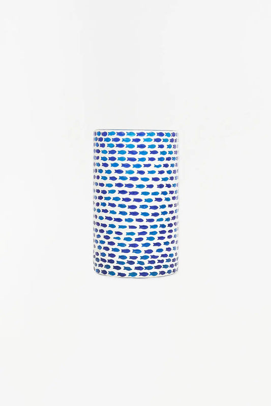 Vasija de cristal con peces