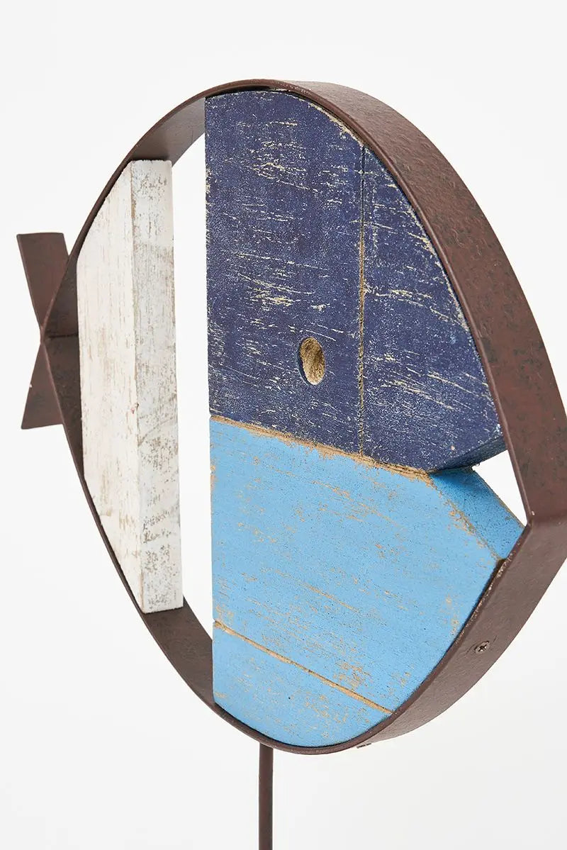 Pez de madera y metal Batela