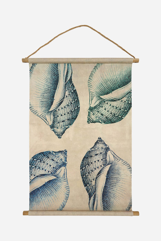 Decorative wall tapestry with seashells