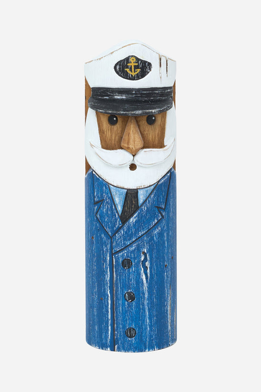 Zurezko kapitain apaingarria