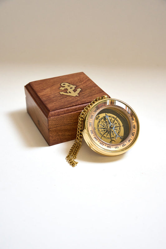 Brújula decorativa formato compacto