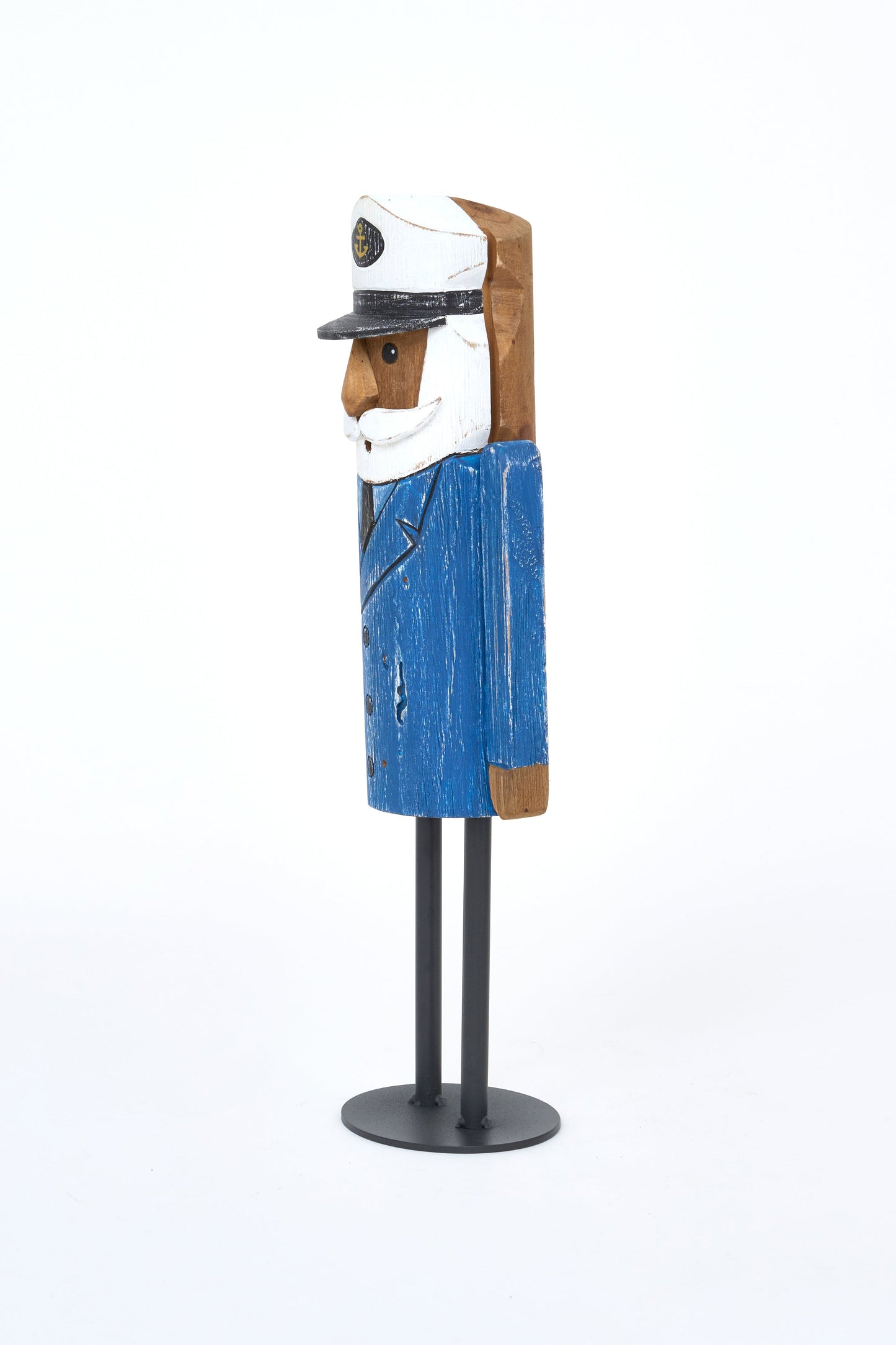Capitán decorativo de madera