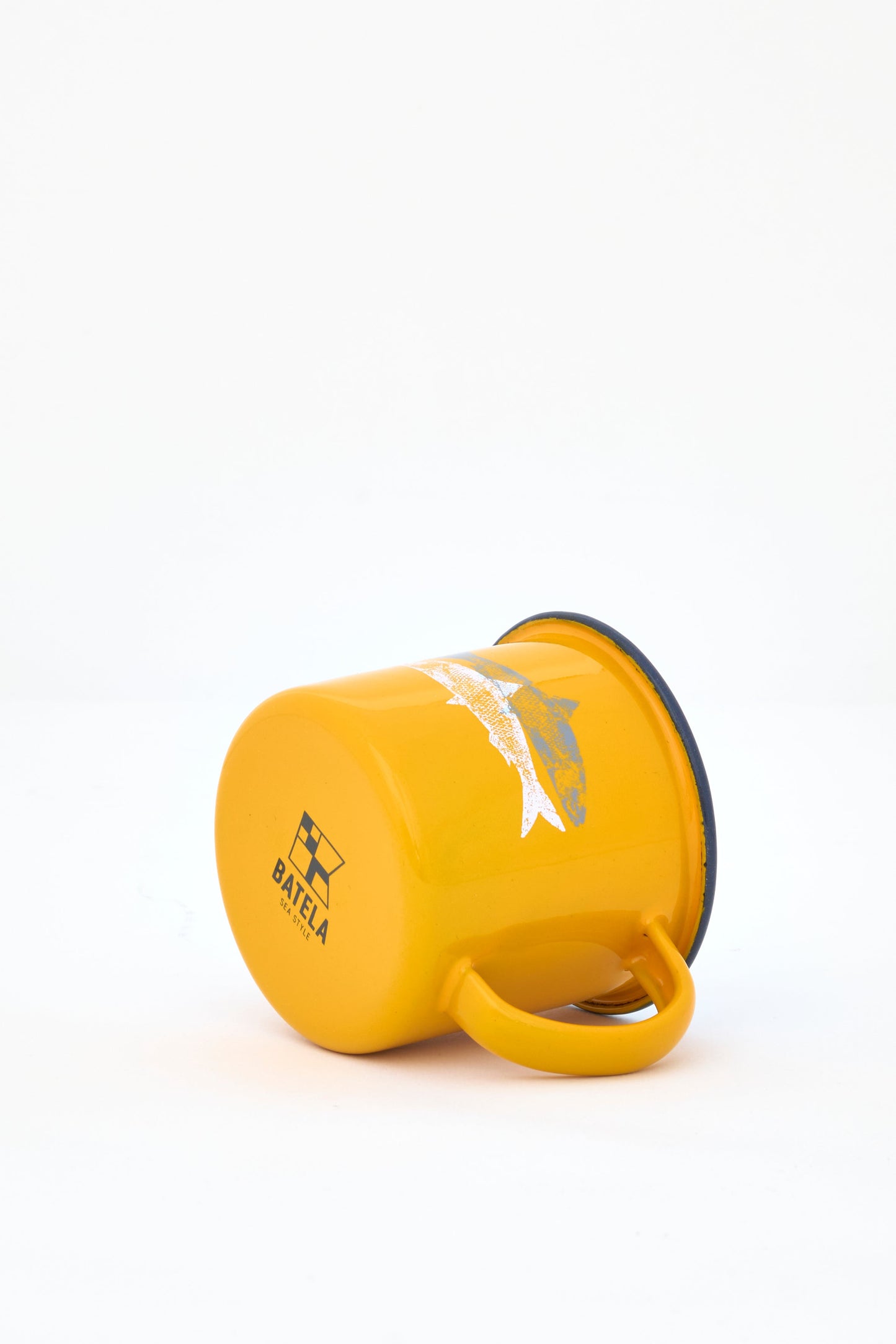 Set de 4 tazas esmaltadas con pez