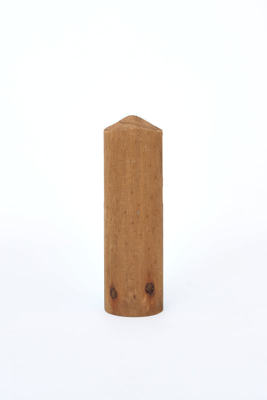 Zurezko kapitain apaingarria