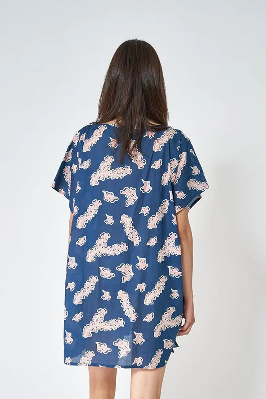 Poncho with seaweed print