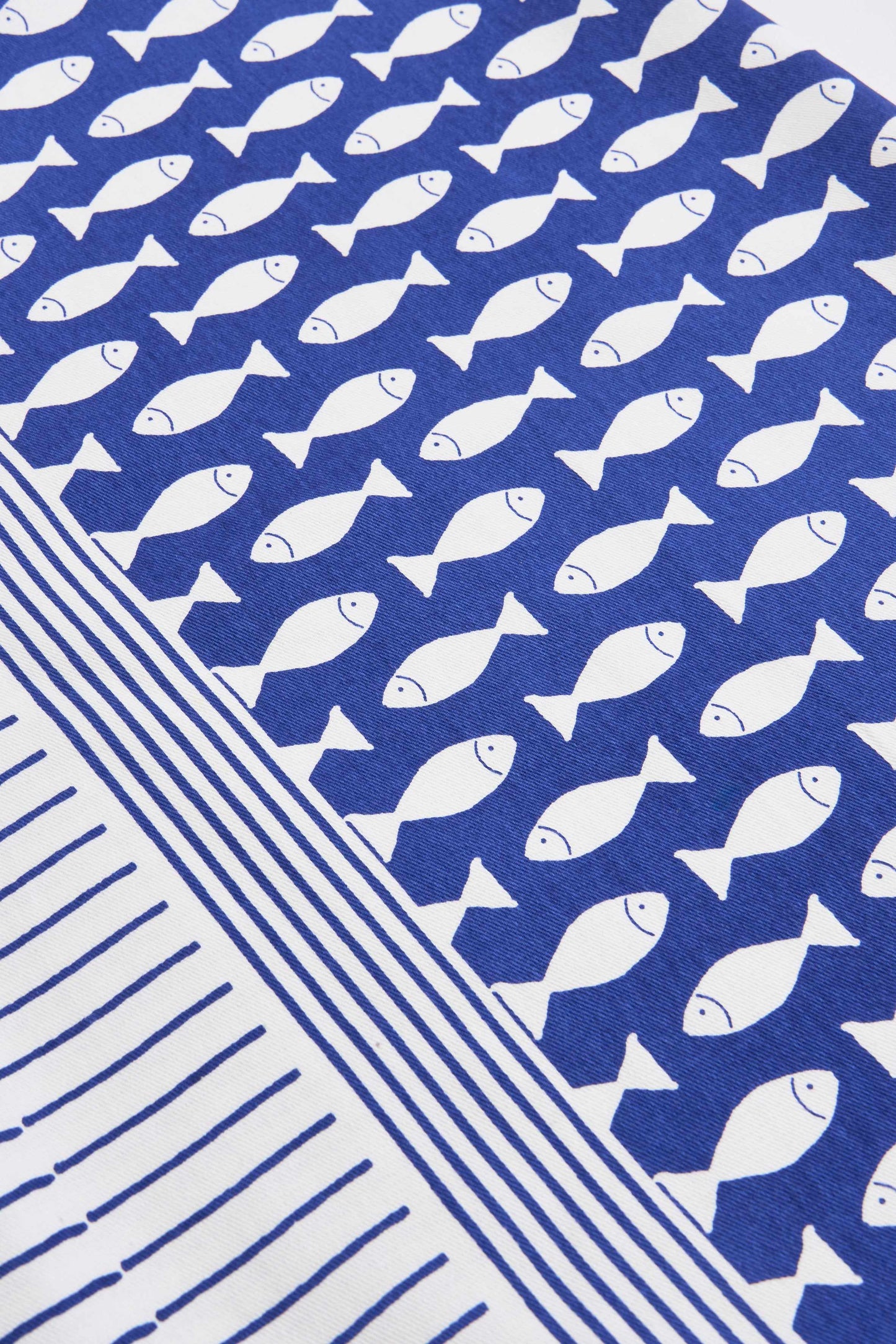 Mantel de algodón con peces