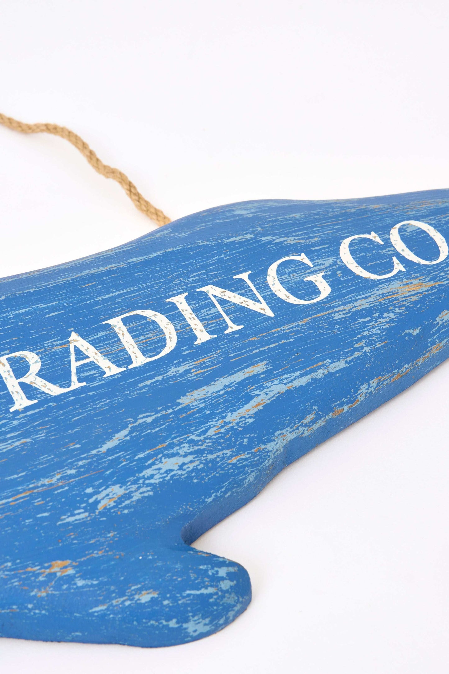 Suspension baleine en bois avec corde