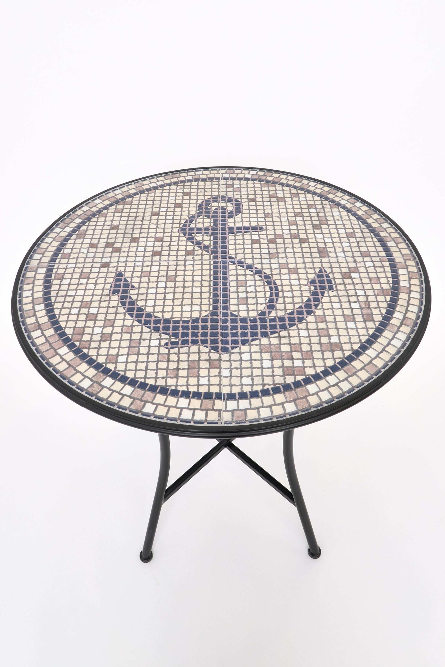 Mesa auxiliar redonda con ancla decorativa