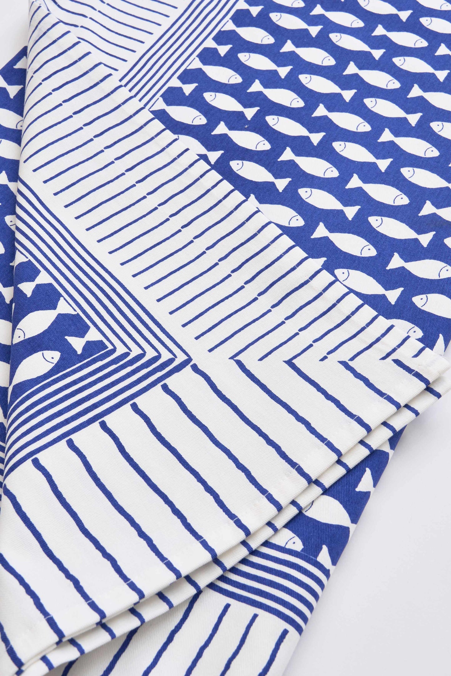 Mantel de algodón con peces