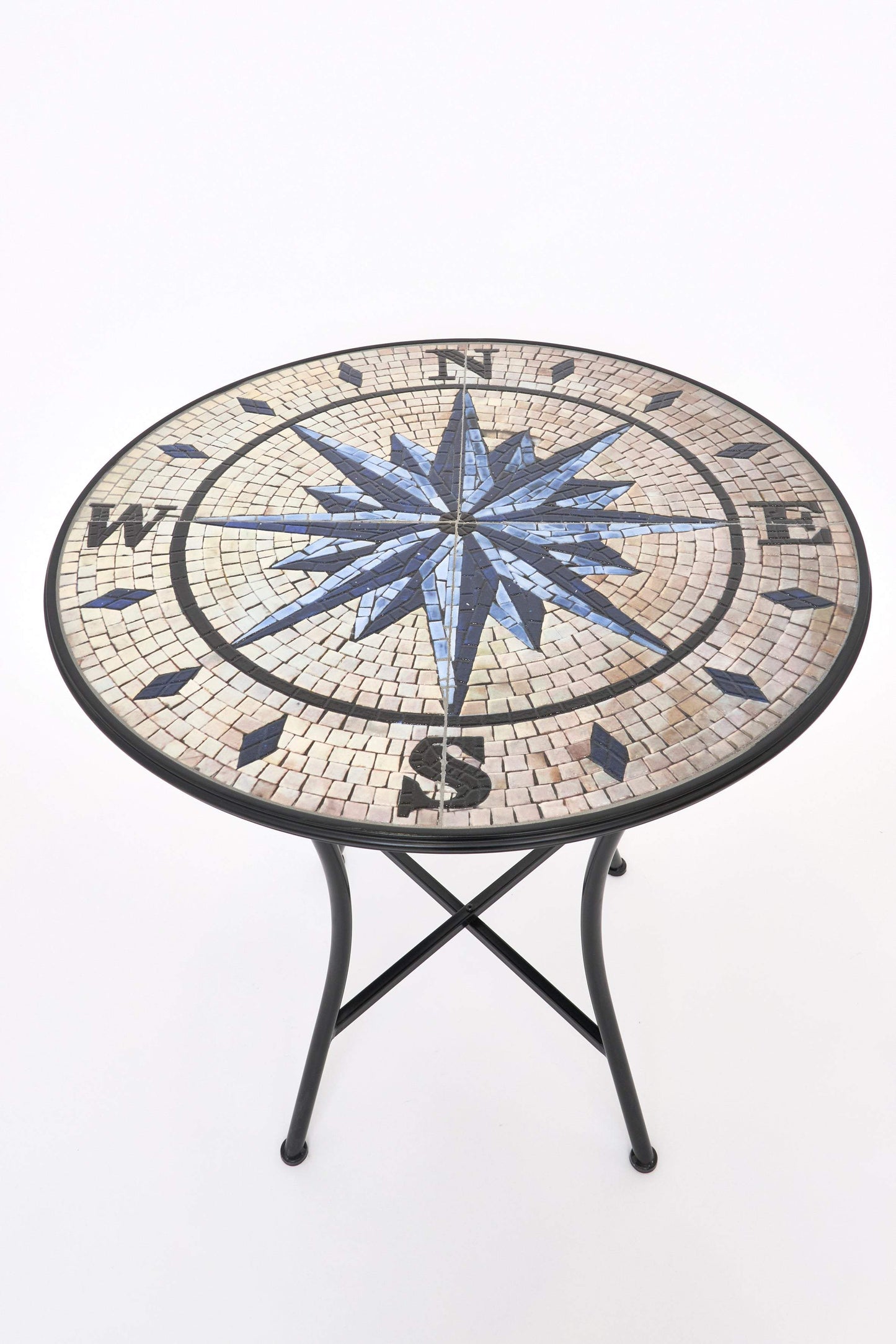 Mahai biribila haize-arrosarekin