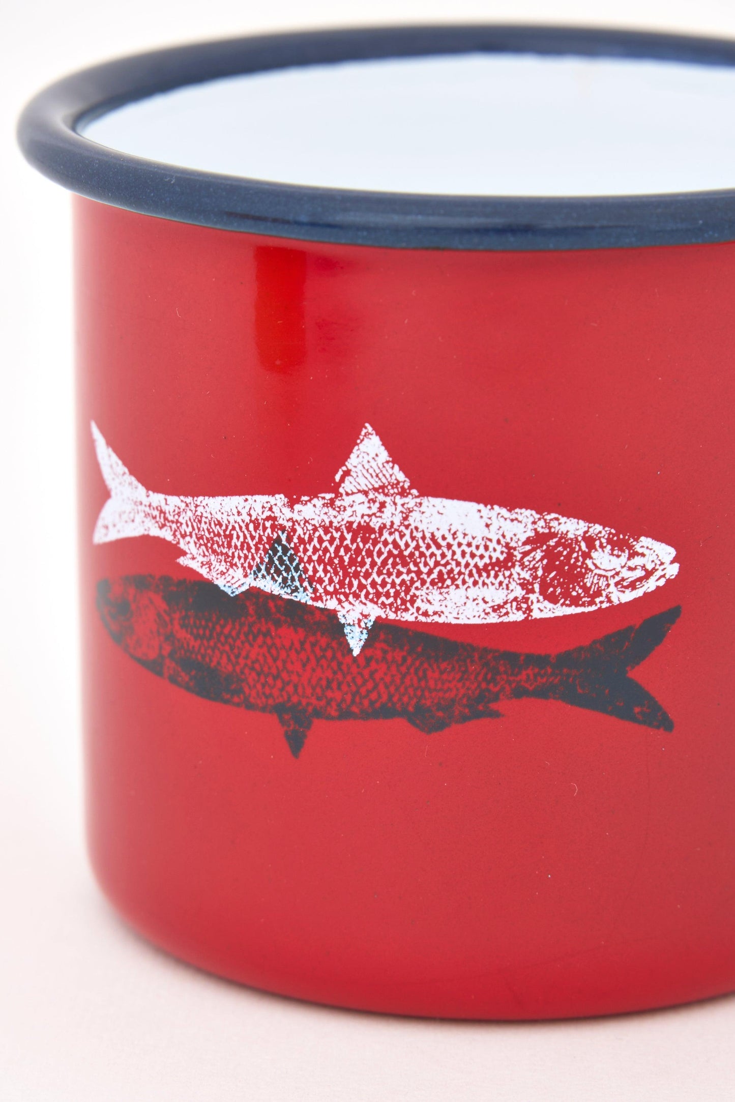 Set de 4 tazas esmaltadas con pez