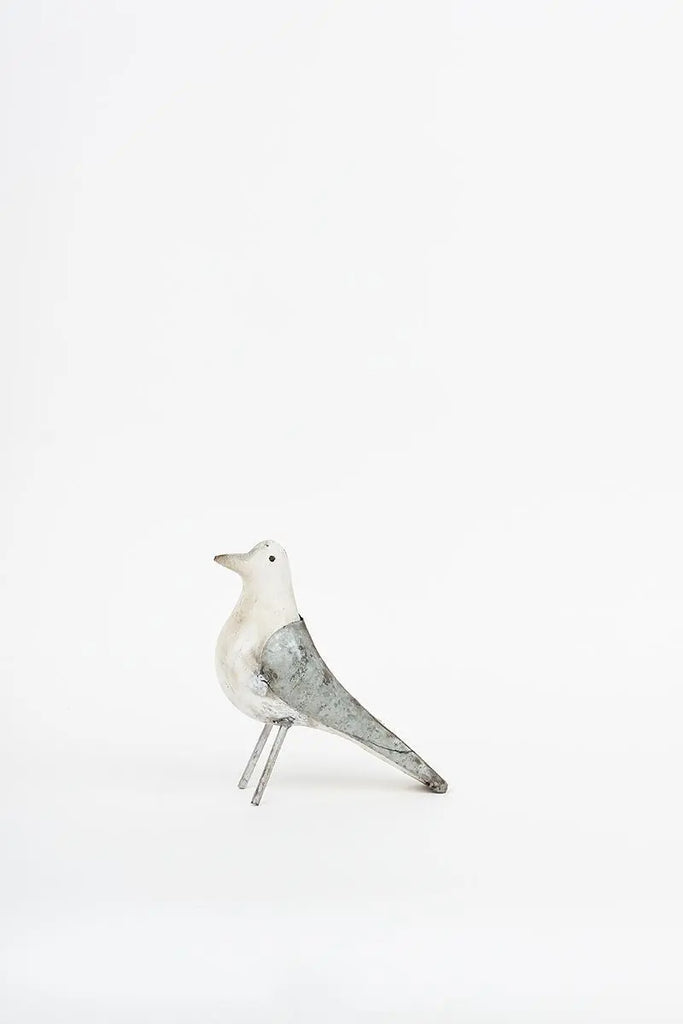 Pájaro de metal reciclado Batela