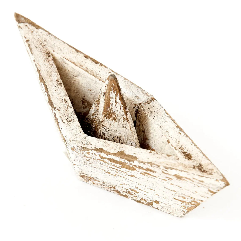 Barco blanco de madera envejecida - D2240 Batela