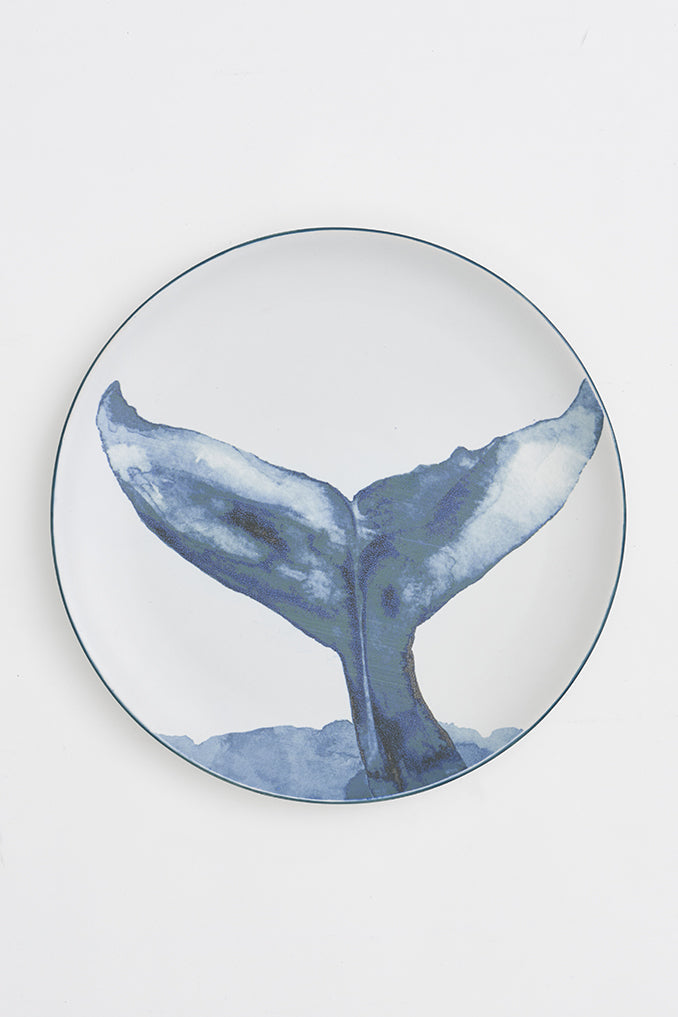 Plato de cerámica grande con ballena