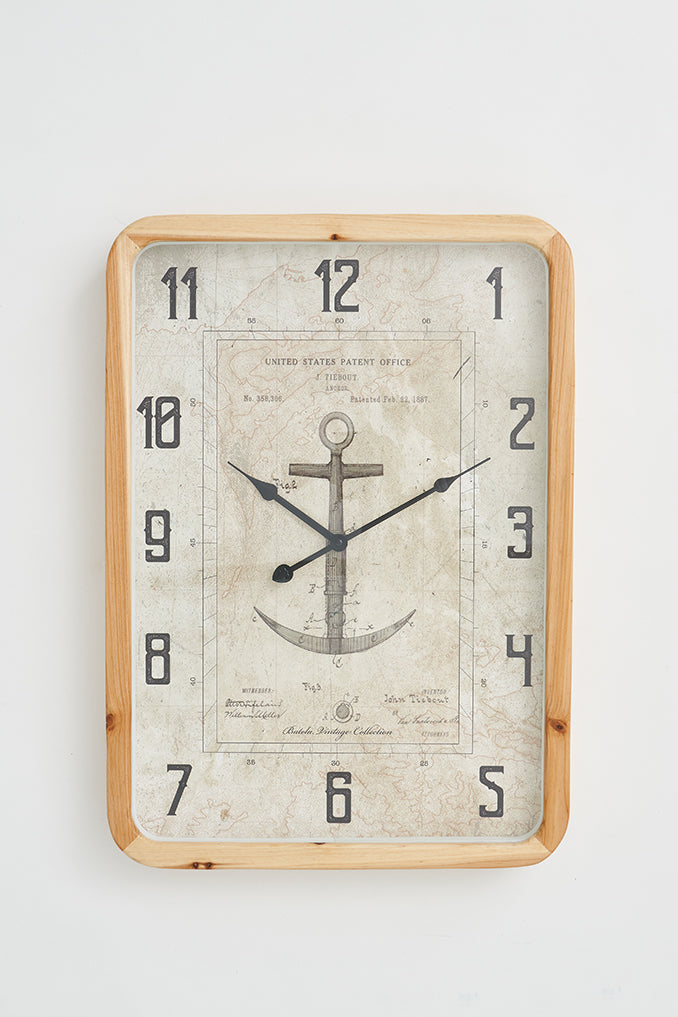Reloj vintage con grabado de ancla