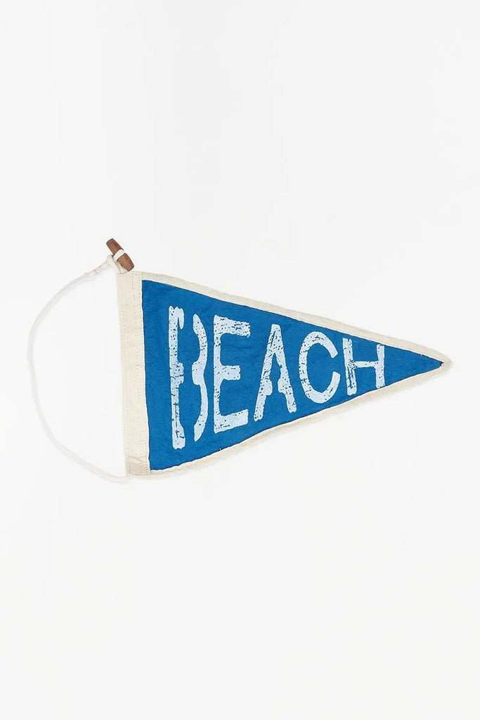 Bandera decorativa vintage azul y blanca “BEACH” Batela